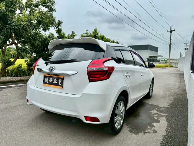 TOYOTA豐田 YARIS  第2張相片
