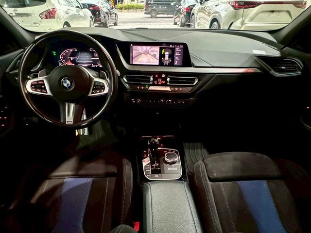 BMW寶馬 120I  第5張相片