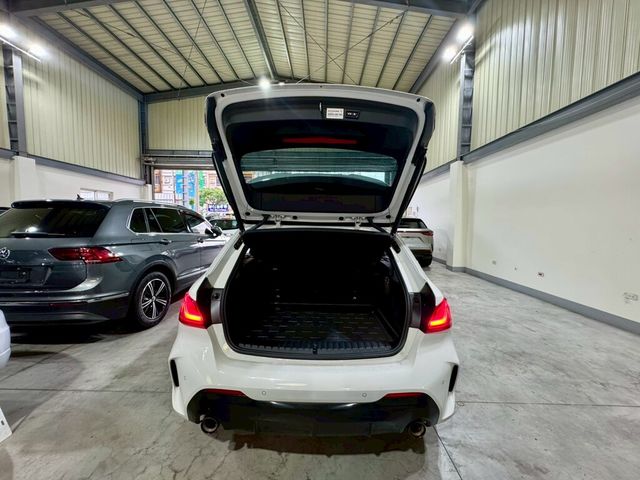 BMW寶馬 120I  第10張相片