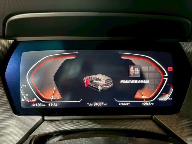 BMW寶馬 120I  第13張相片
