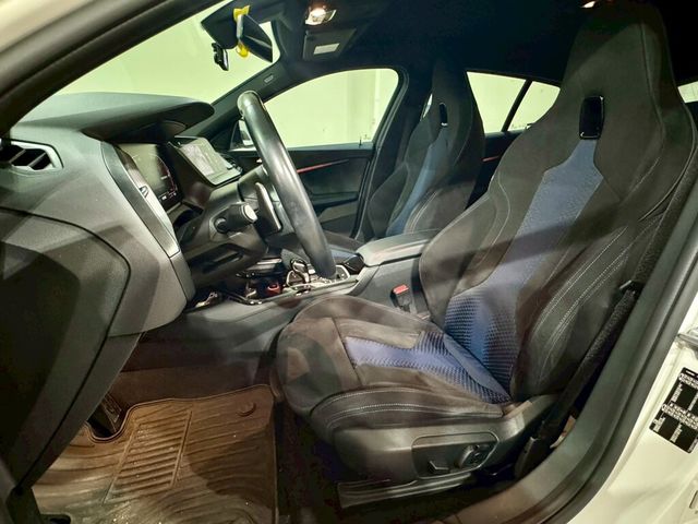 BMW寶馬 120I  第16張相片