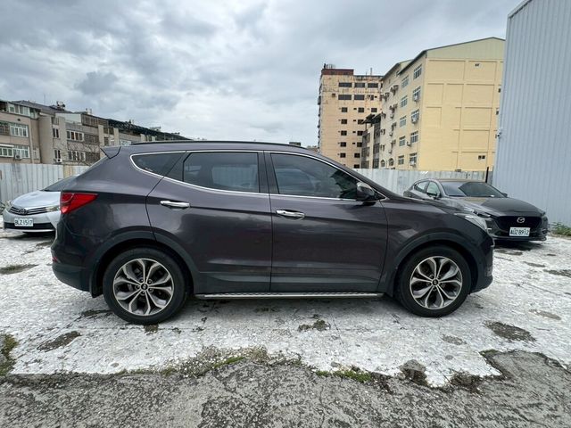 HYUNDAI現代 SANTA FE  第8張相片