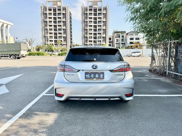 LEXUS凌志 CT200H  第4張相片
