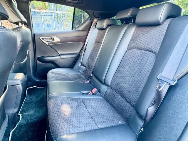 LEXUS凌志 CT200H  第16張相片