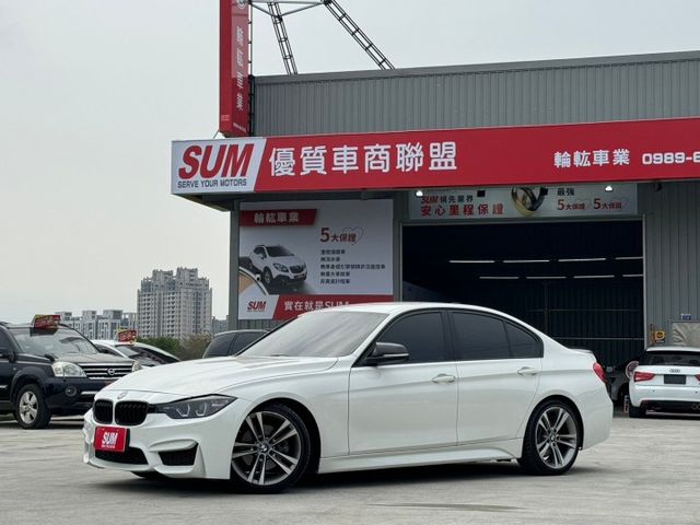 M3前/後保桿 M版方向盤 碳纖維牛角後視鏡 碳纖維尾翼  第1張相片