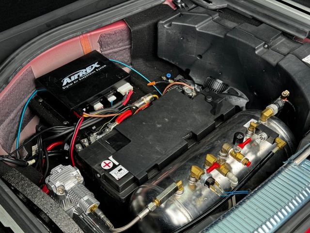 2012 A6 Avant 2.0 TFSI 挑戰市場最低價最帥  現主時 不用50萬 就賣36.8萬  第17張相片