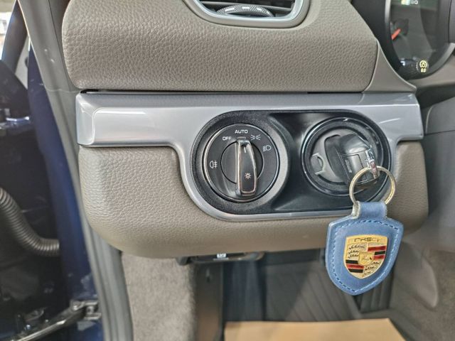 總代理、跑計跑排、旋鈕、xpel全車犀牛皮、原廠保養、金屬夜藍色  第10張相片