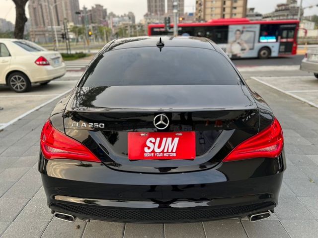 2015年 M-Benz  CLA250  2.0  第19張相片