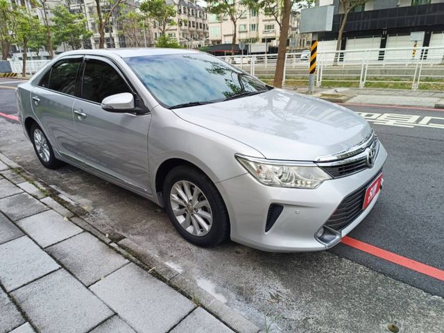 ★2015年 TOYOTA Camry 豪華版 2.0★  第2張相片