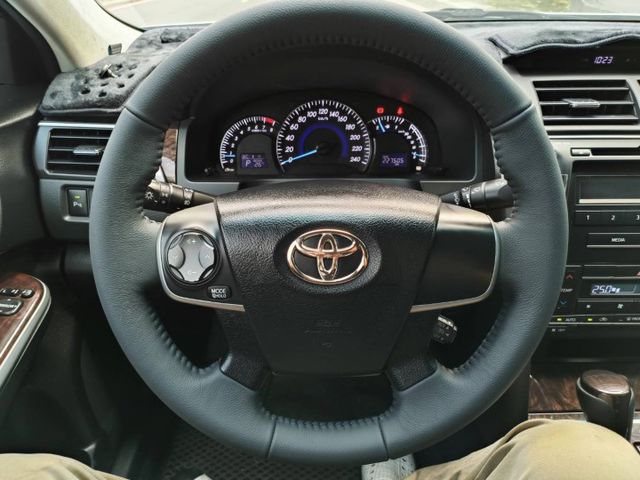 ★2015年 TOYOTA Camry 豪華版 2.0★  第8張相片