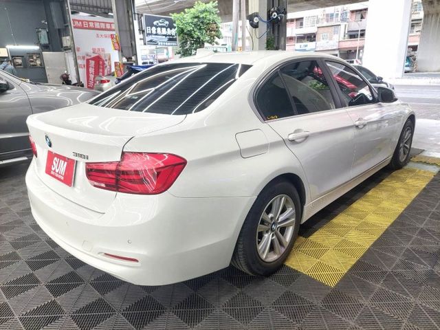 總代理、i-key、前後霧燈、定速、斜坡起步、ABS、倒車影像  第20張相片