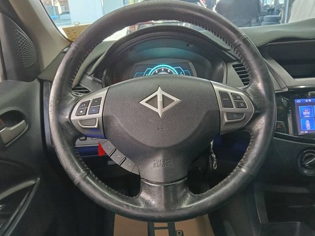 定速、盲點偵測、車道偏離警示、車道變換輔助  第8張相片