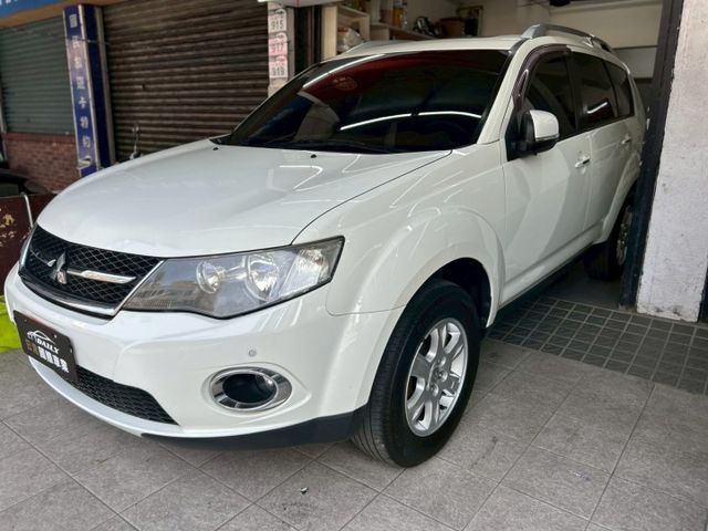 前後霧燈、電動天窗、定速、車頂行李架、ISOFIX、後座分離  第4張相片