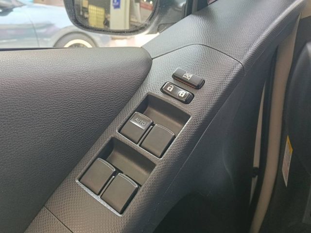 ABS、倒車雷達、電動折疊後視鏡、後座分離倒覆  第6張相片