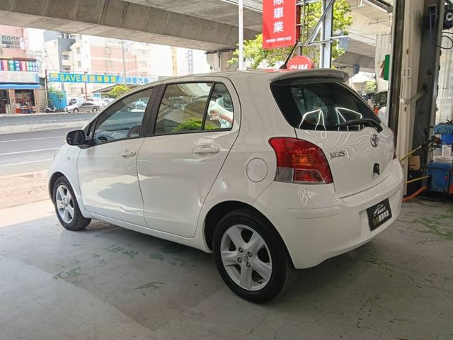 ABS、倒車雷達、電動折疊後視鏡、後座分離倒覆  第18張相片