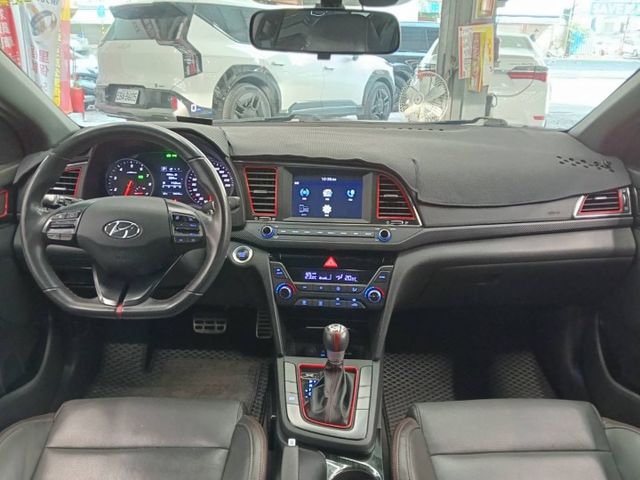 i-key、HID頭燈、HUD抬頭顯示器、定速、空力套件  第14張相片