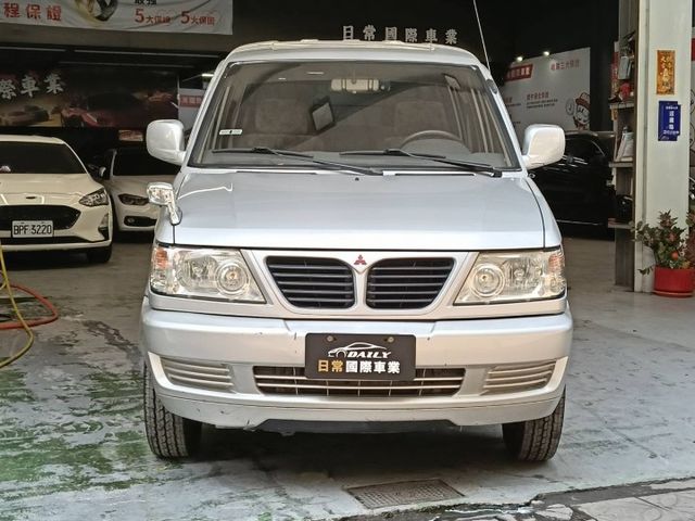 寬敞車室—乘坐空間舒適，後排座椅可折疊，載貨、載人都方便  第2張相片