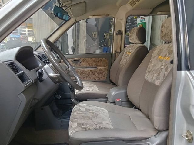 寬敞車室—乘坐空間舒適，後排座椅可折疊，載貨、載人都方便  第6張相片