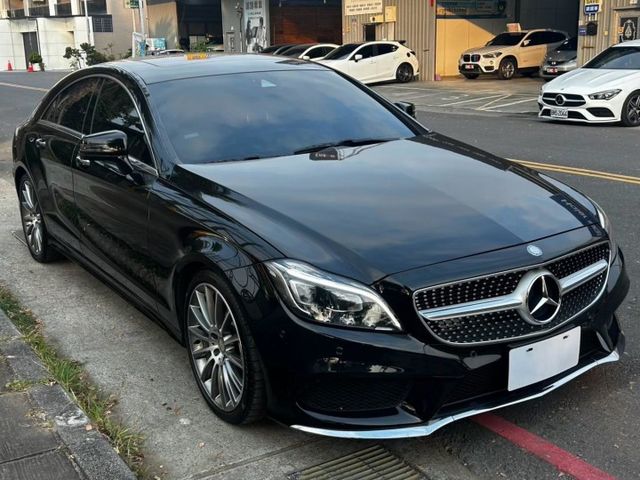 總代理CLS400 AMG，V6雙渦輪動力，滿天星水箱護罩＋高規配備，稀有釋出！  第2張相片