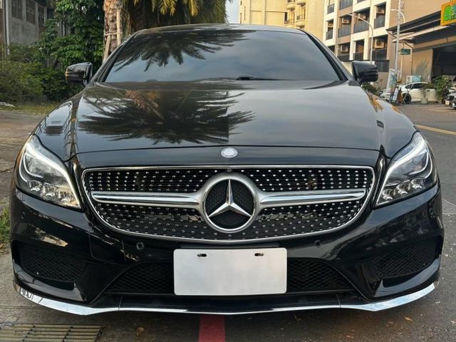 總代理CLS400 AMG，V6雙渦輪動力，滿天星水箱護罩＋高規配備，稀有釋出！  第3張相片