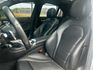 歐規M-BENZ C300 4MATIC，經典白色雅致外觀，搭載高效渦輪引擎與四輪驅動系統，精緻內裝與完善保養，兼具性能  第9張縮圖