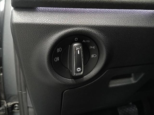 近新車況僅跑5千公里，原廠保固至2029年3月，配備完整、安全高規、科技滿載，超值豪華都會休旅！  第6張相片