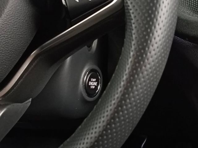 近新車況僅跑5千公里，原廠保固至2029年3月，配備完整、安全高規、科技滿載，超值豪華都會休旅！  第9張相片