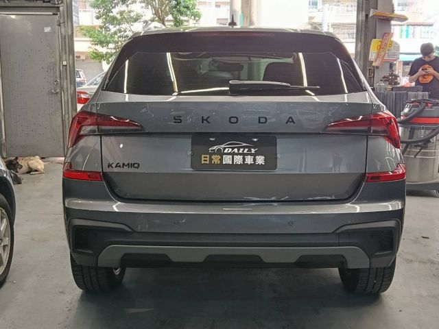 近新車況僅跑5千公里，原廠保固至2029年3月，配備完整、安全高規、科技滿載，超值豪華都會休旅！  第19張相片