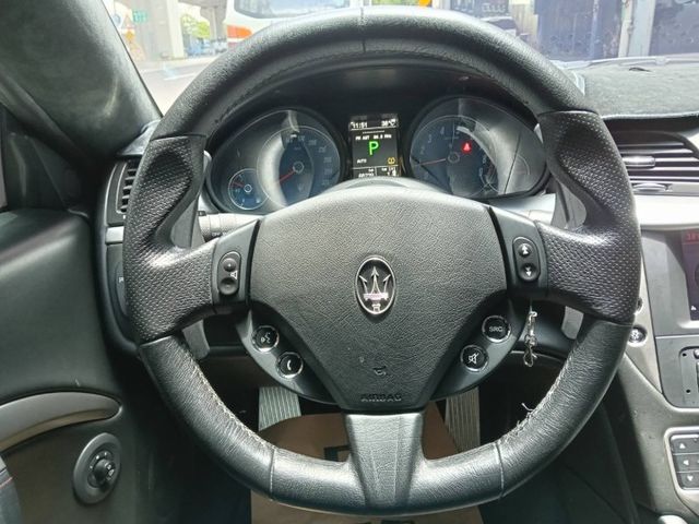 義式雙門 GT 跑車代表作，限量 Sport Line 套件＋Ferrari 血統 V8 引擎，聲浪與性能兼具！  第10張相片