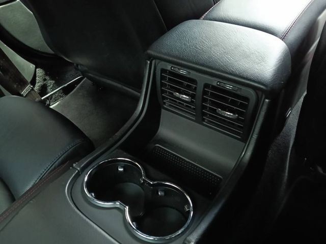義式雙門 GT 跑車代表作，限量 Sport Line 套件＋Ferrari 血統 V8 引擎，聲浪與性能兼具！  第16張相片