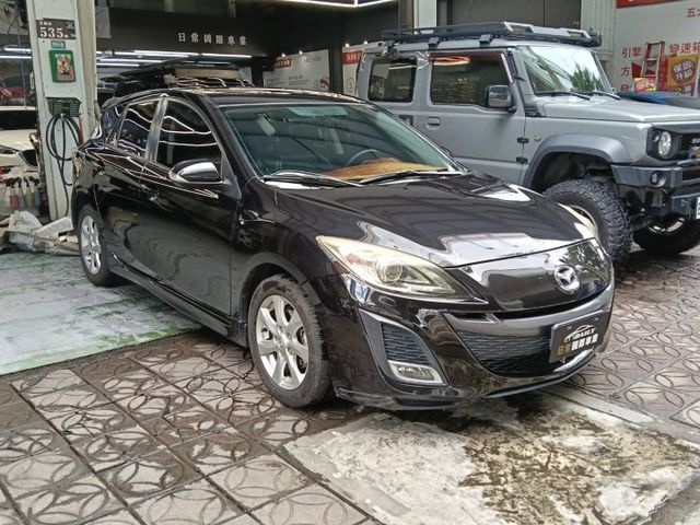 五門掀背Mazda 3開回家，再加碼送安卓機，超值又有型，代步、通勤都合適，歡迎洽詢！  第2張相片