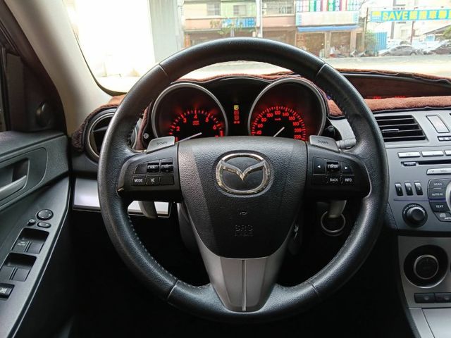 五門掀背Mazda 3開回家，再加碼送安卓機，超值又有型，代步、通勤都合適，歡迎洽詢！  第7張相片