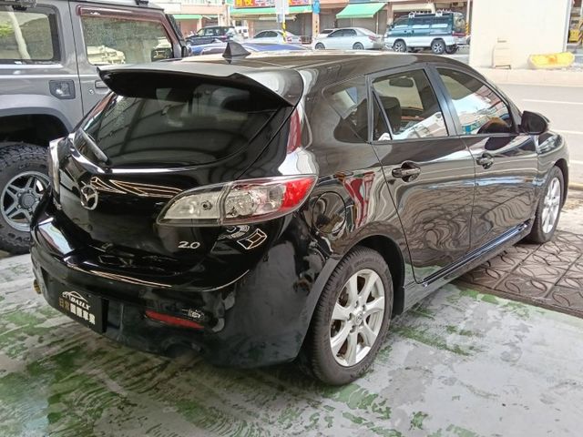 五門掀背Mazda 3開回家，再加碼送安卓機，超值又有型，代步、通勤都合適，歡迎洽詢！  第19張相片