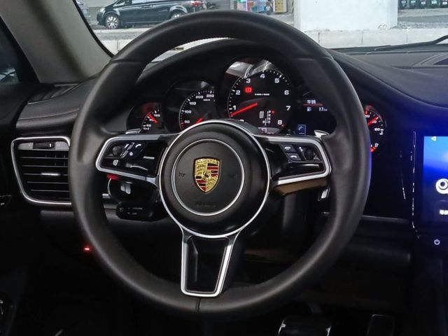 老改新款，四門豪華跑車搭配醒目貫穿尾燈，3.6L V6 自然進氣動力充足，行駛順暢，操控精準，底盤穩固，駕駛體驗出色  第8張相片