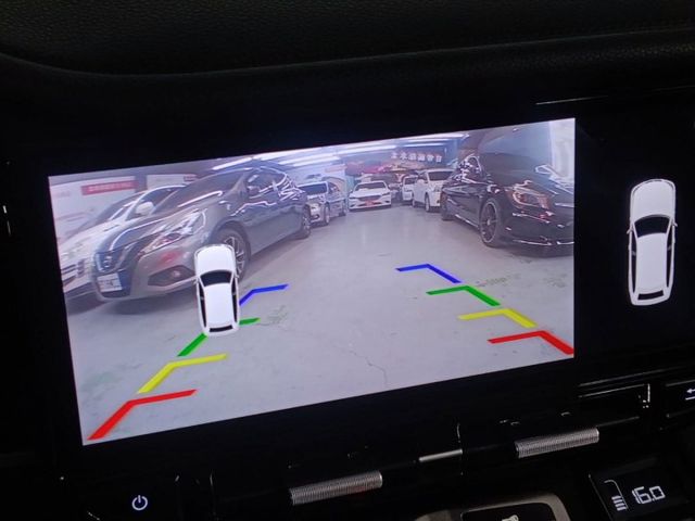 老改新款，四門豪華跑車搭配醒目貫穿尾燈，3.6L V6 自然進氣動力充足，行駛順暢，操控精準，底盤穩固，駕駛體驗出色  第10張相片