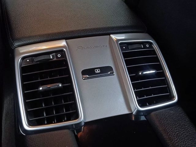 老改新款，四門豪華跑車搭配醒目貫穿尾燈，3.6L V6 自然進氣動力充足，行駛順暢，操控精準，底盤穩固，駕駛體驗出色  第15張相片