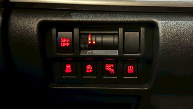 天窗 摸門 電動座椅 電子手煞 加裝安卓機  第20張相片