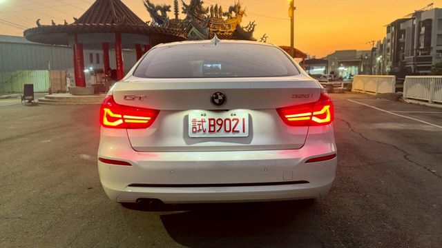 氣氛燈 迎賓燈 盲點 全景天窗 免鑰匙  第4張相片