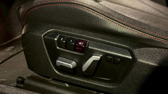 氣氛燈 迎賓燈 盲點 全景天窗 免鑰匙  第16張相片