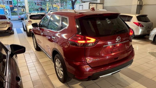 倒車顯影 後座出風口 恆溫空調 家用首選  第7張相片