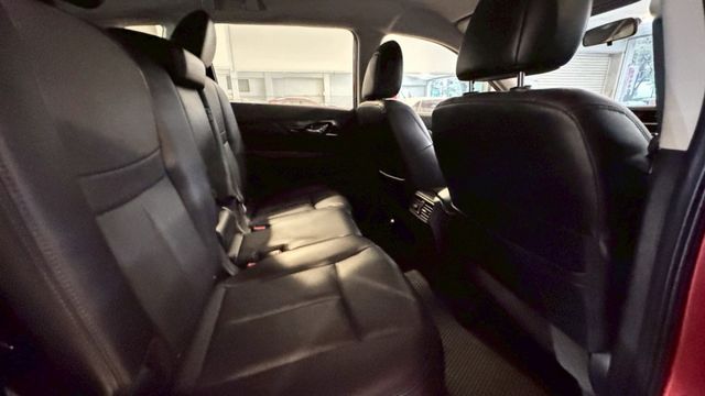 倒車顯影 後座出風口 恆溫空調 家用首選  第11張相片