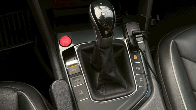 JBL環繞音響 電尾門 環景 電動記憶座椅 ACC跟車  第20張相片