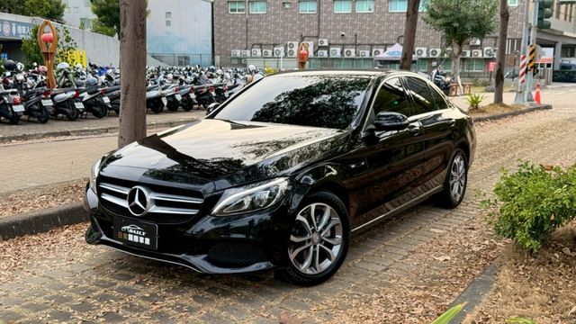 總代理 電動記憶座椅 倒車顯影 全車LED  第3張相片