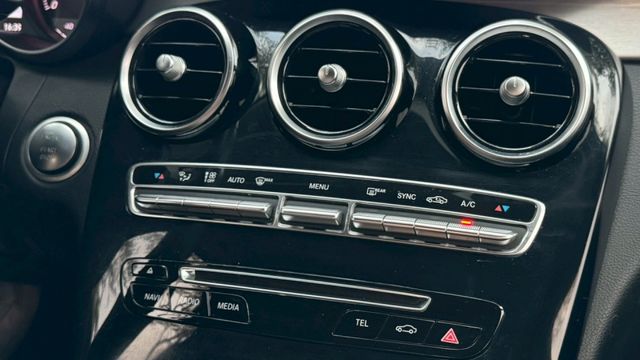 總代理 電動記憶座椅 倒車顯影 全車LED  第15張相片