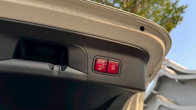 正柏林 23P 電尾門 電動記憶座椅  第10張相片