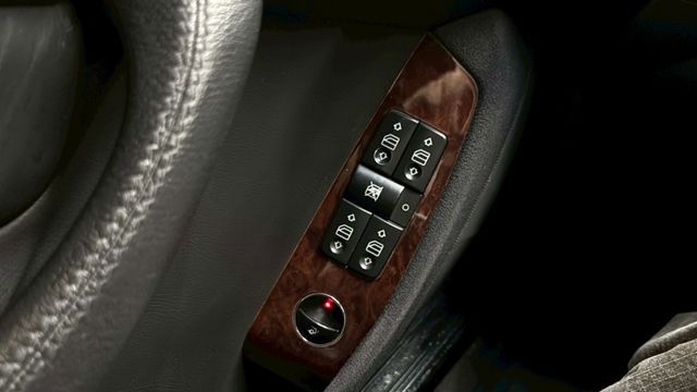 漆面漂亮 內裝皮革完好  第17張相片