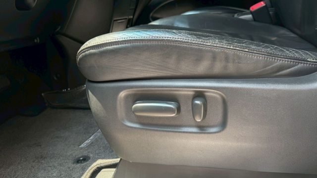 電動側滑門 7人座 2.4T  第17張相片