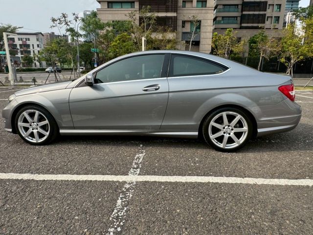 後驅雙門 原鈑件 末代W204  第6張相片