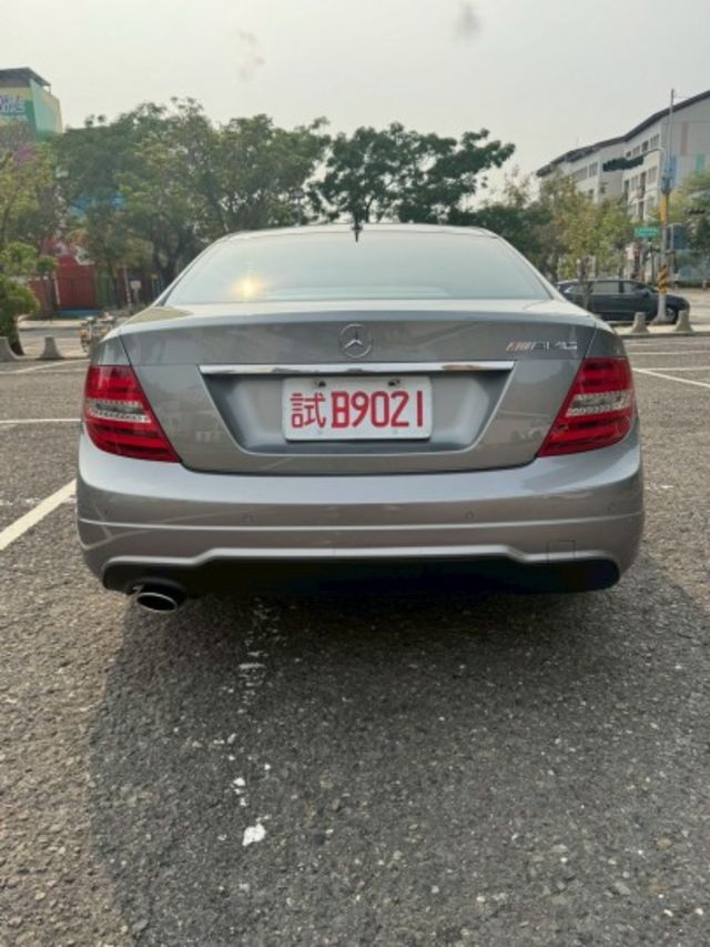 後驅雙門 原鈑件 末代W204  第7張相片