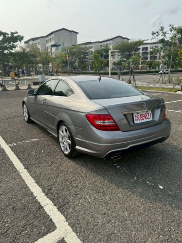 後驅雙門 原鈑件 末代W204  第8張相片